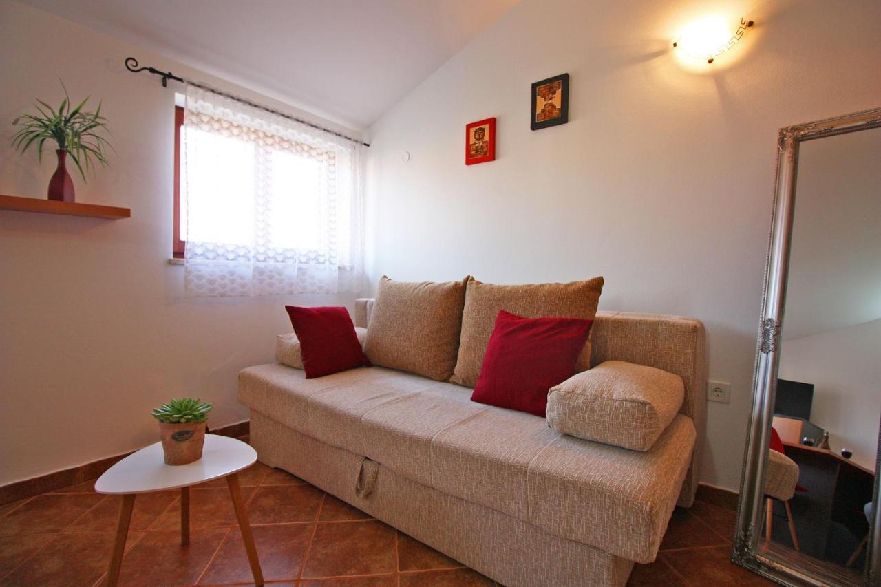 Brijunisol - 3 Apartments Top Position Near The Beautiful Beach Fazana Ngoại thất bức ảnh