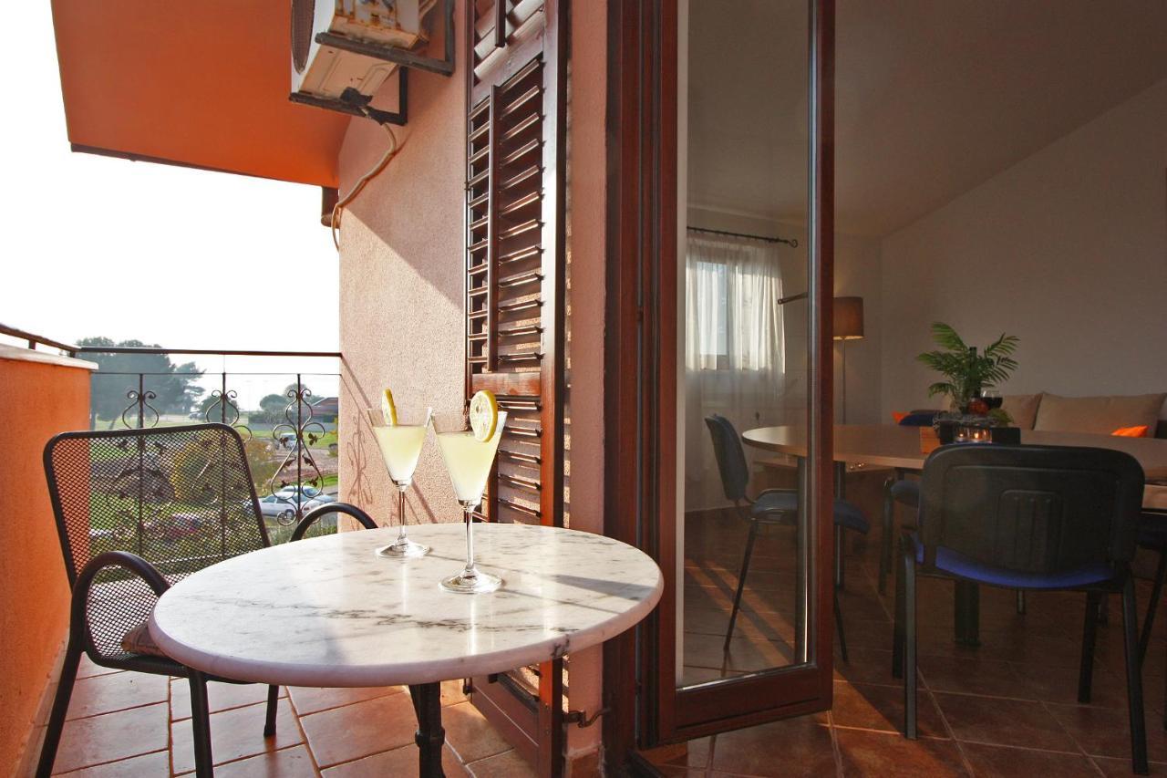 Brijunisol - 3 Apartments Top Position Near The Beautiful Beach Fazana Ngoại thất bức ảnh