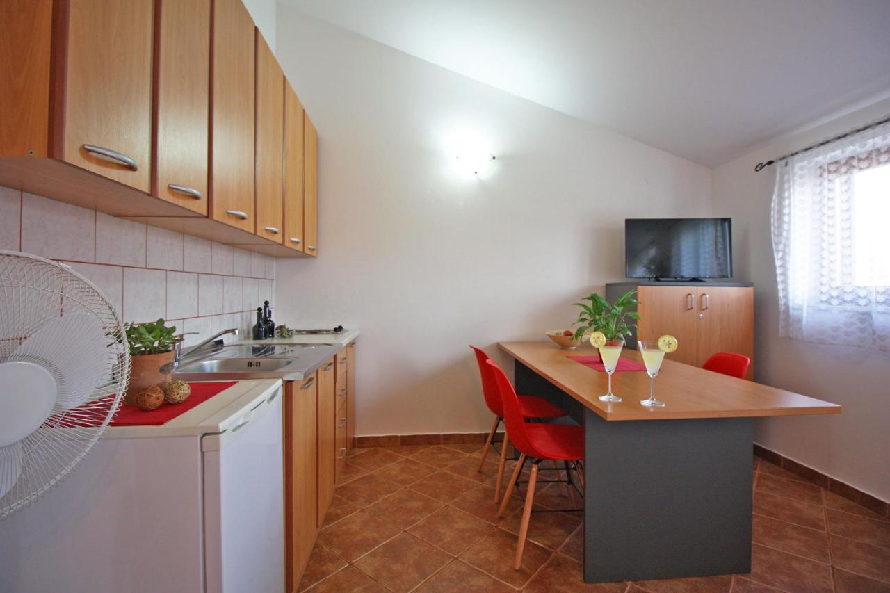 Brijunisol - 3 Apartments Top Position Near The Beautiful Beach Fazana Ngoại thất bức ảnh
