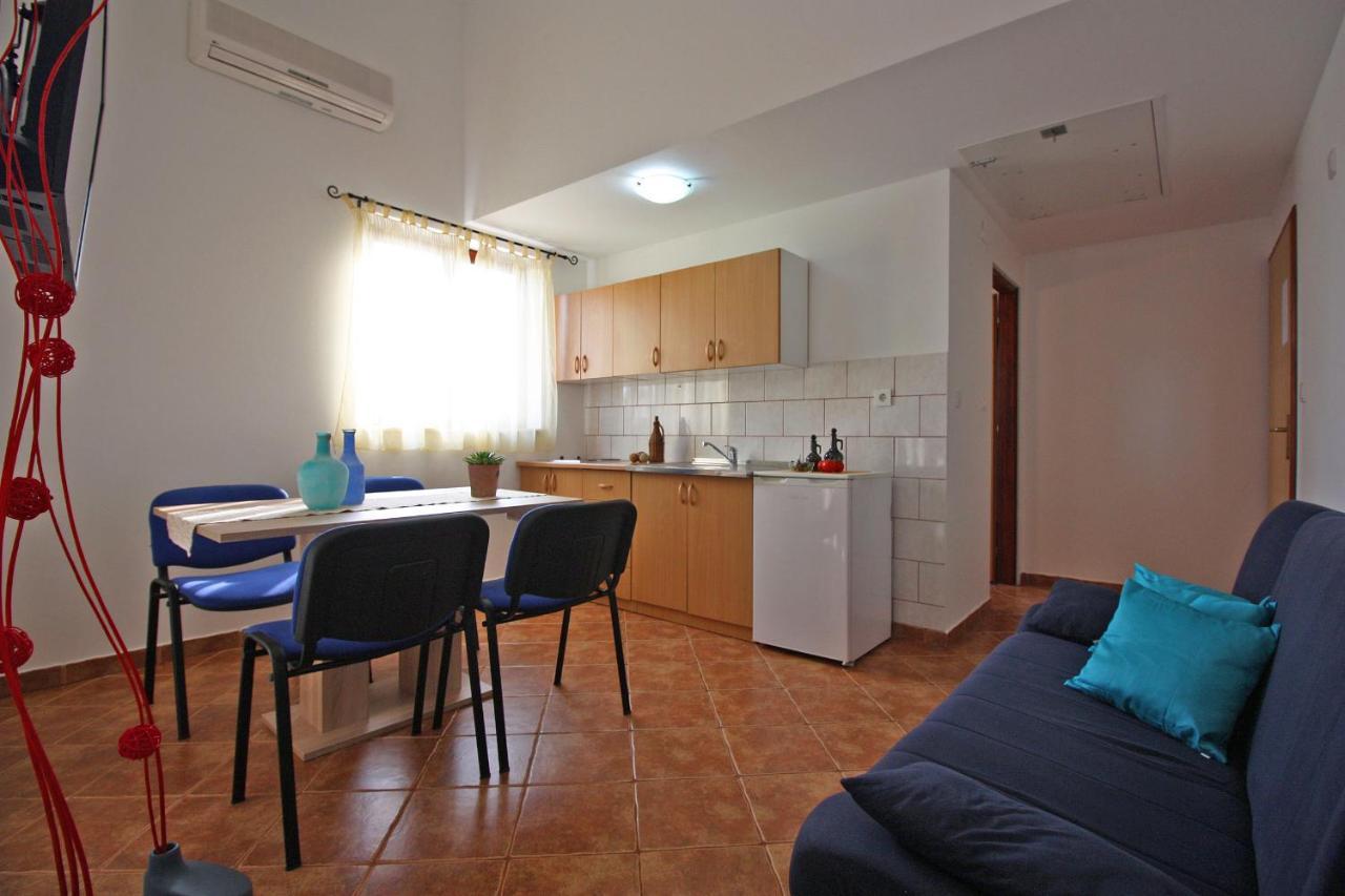 Brijunisol - 3 Apartments Top Position Near The Beautiful Beach Fazana Ngoại thất bức ảnh