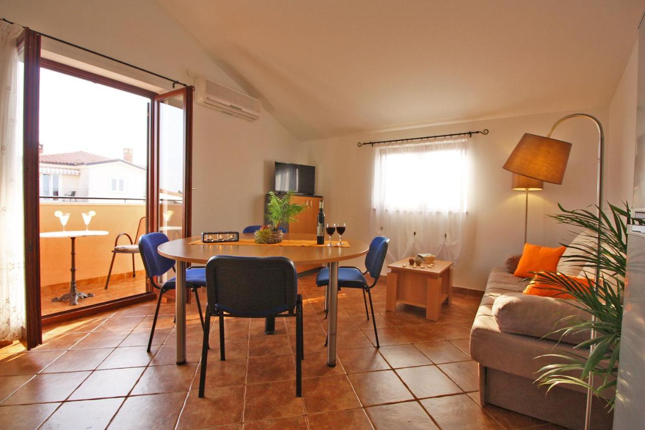 Brijunisol - 3 Apartments Top Position Near The Beautiful Beach Fazana Ngoại thất bức ảnh