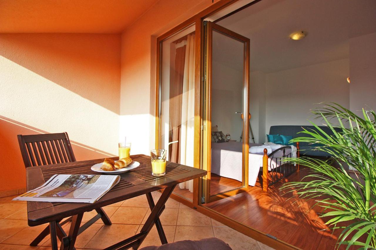 Brijunisol - 3 Apartments Top Position Near The Beautiful Beach Fazana Ngoại thất bức ảnh