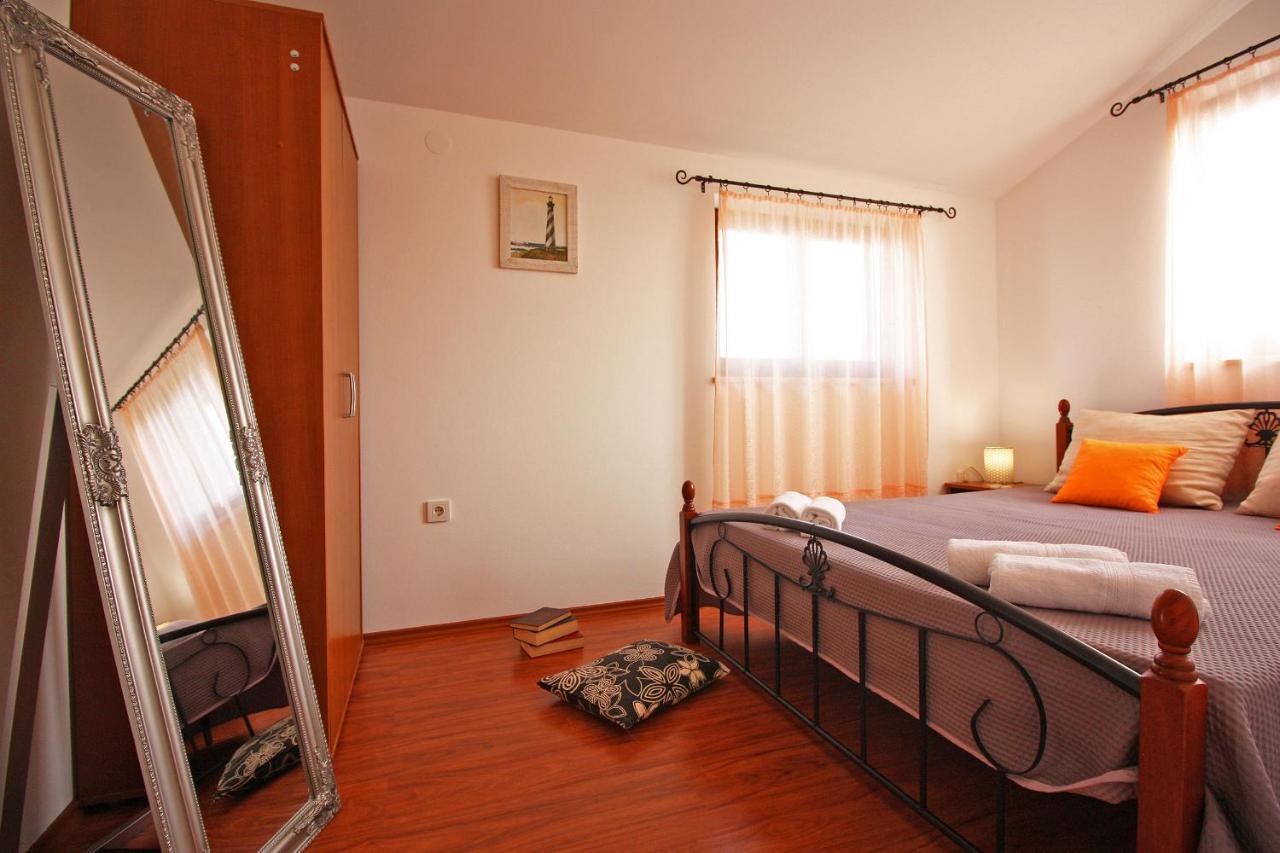 Brijunisol - 3 Apartments Top Position Near The Beautiful Beach Fazana Ngoại thất bức ảnh