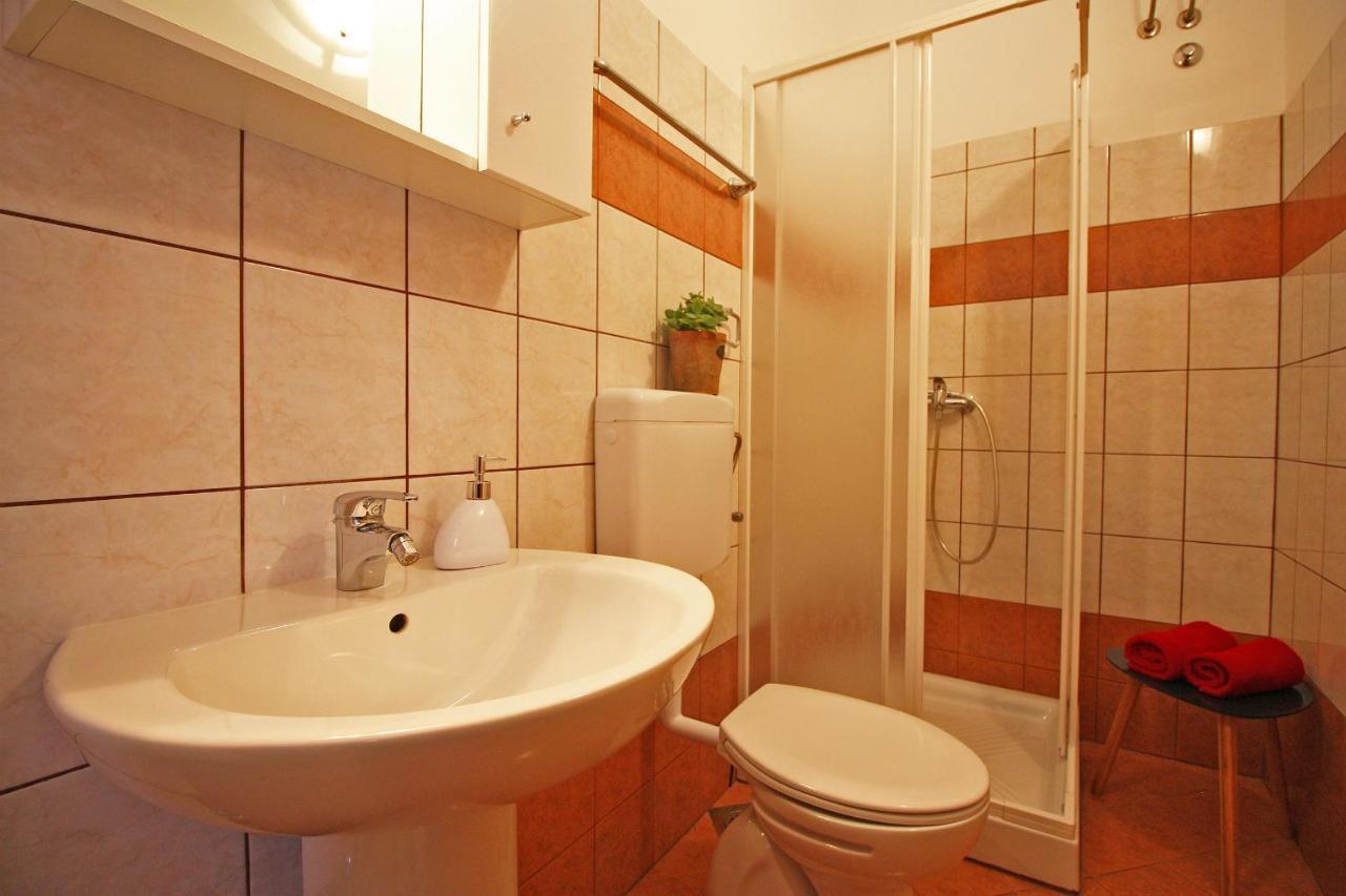 Brijunisol - 3 Apartments Top Position Near The Beautiful Beach Fazana Ngoại thất bức ảnh