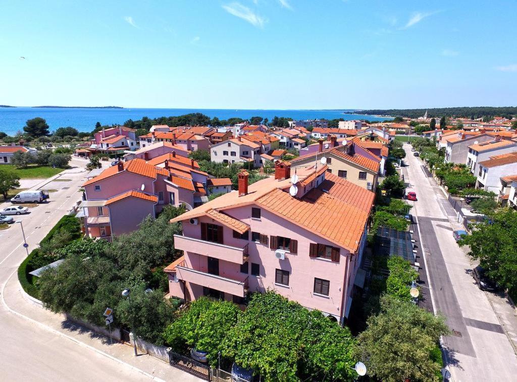 Brijunisol - 3 Apartments Top Position Near The Beautiful Beach Fazana Ngoại thất bức ảnh